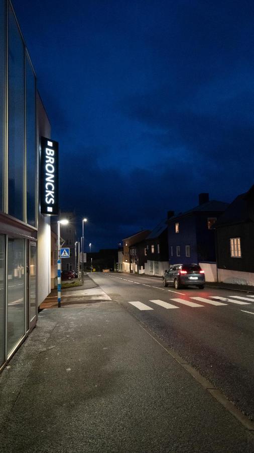 Broncks Apartment 5 - Modern 2-Bedroom In The Heart Of Tórshavn Esterno foto